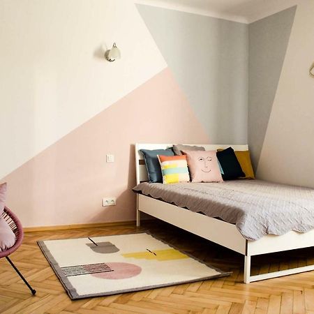 New Life Apartment Next To Metro Station Varsovia Exterior foto