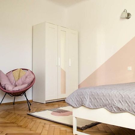 New Life Apartment Next To Metro Station Varsovia Exterior foto