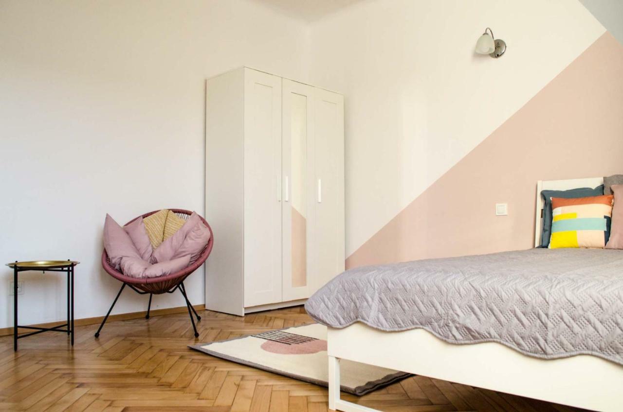 New Life Apartment Next To Metro Station Varsovia Exterior foto